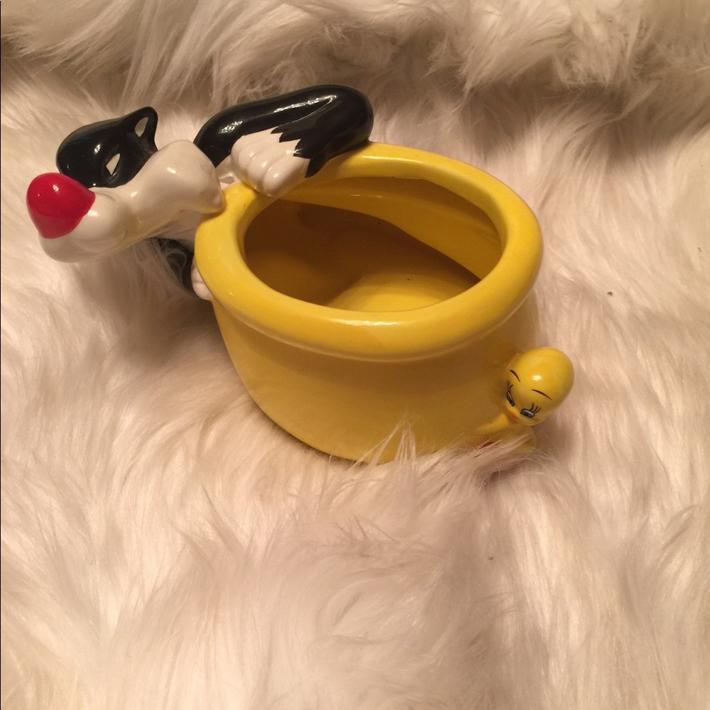 Warner Bros. Sylvester the Cat Tweety Bird Planter